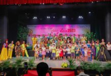 Sau lễ giổ tổ nghề, Việt Hương lại tất bật tổ chức trung thu cho các em nhỏ