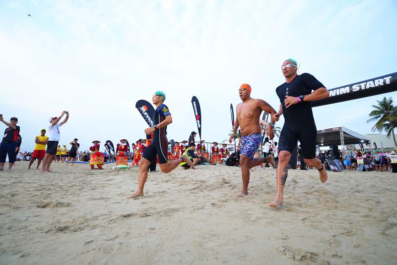 IRONMAN 70.3 Đà Nẵng 2025: số lượng vận động viên Việt Nam nhiều nhất 10 mùa giải