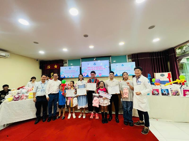 Quỹ K Coffee &#038; Cherry trao tặng 200 triệu đồng cho thiếu nhi mắc bệnh hiểm nghèo