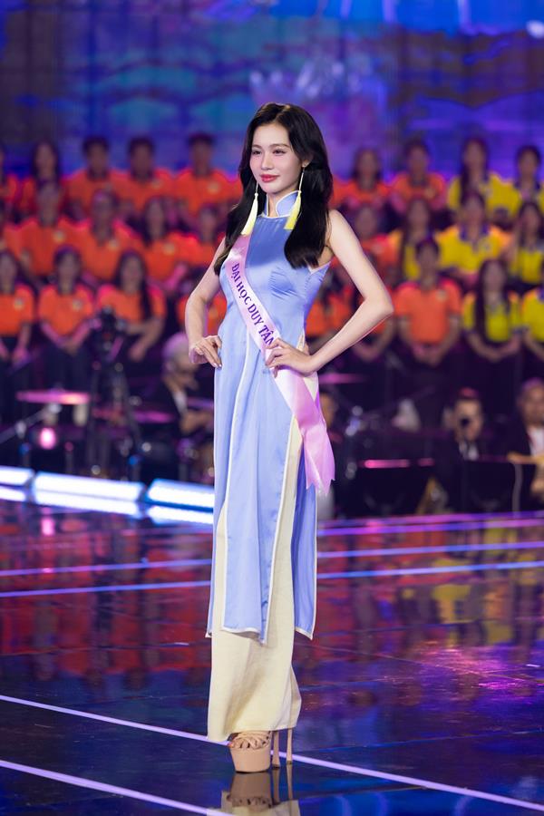 Top 39 Hoa khôi Sinh viên Việt Nam 2024 tranh tài vòng bán kết vào rạng sáng