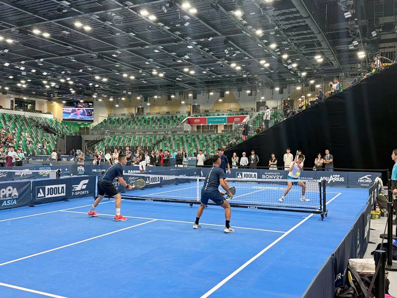 Cặp đôi Việt vào tứ kết PPA Hong Kong, pickleball Việt ghi dấu cùng vợt Facolos EliteX