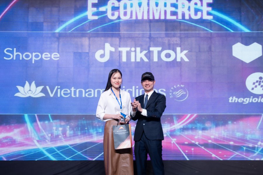 ACCESSTRADE Việt Nam giới thiệu giải pháp Affiliate 2.0 toàn diện tại &#8216;KOC Camp 2025 x Growth Engine For 2026&#8217;