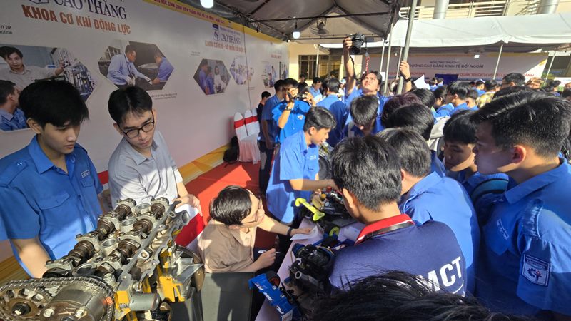 Hơn 2.000 học sinh, sinh viên tham gia Ngày hội kỹ năng nghề 2025