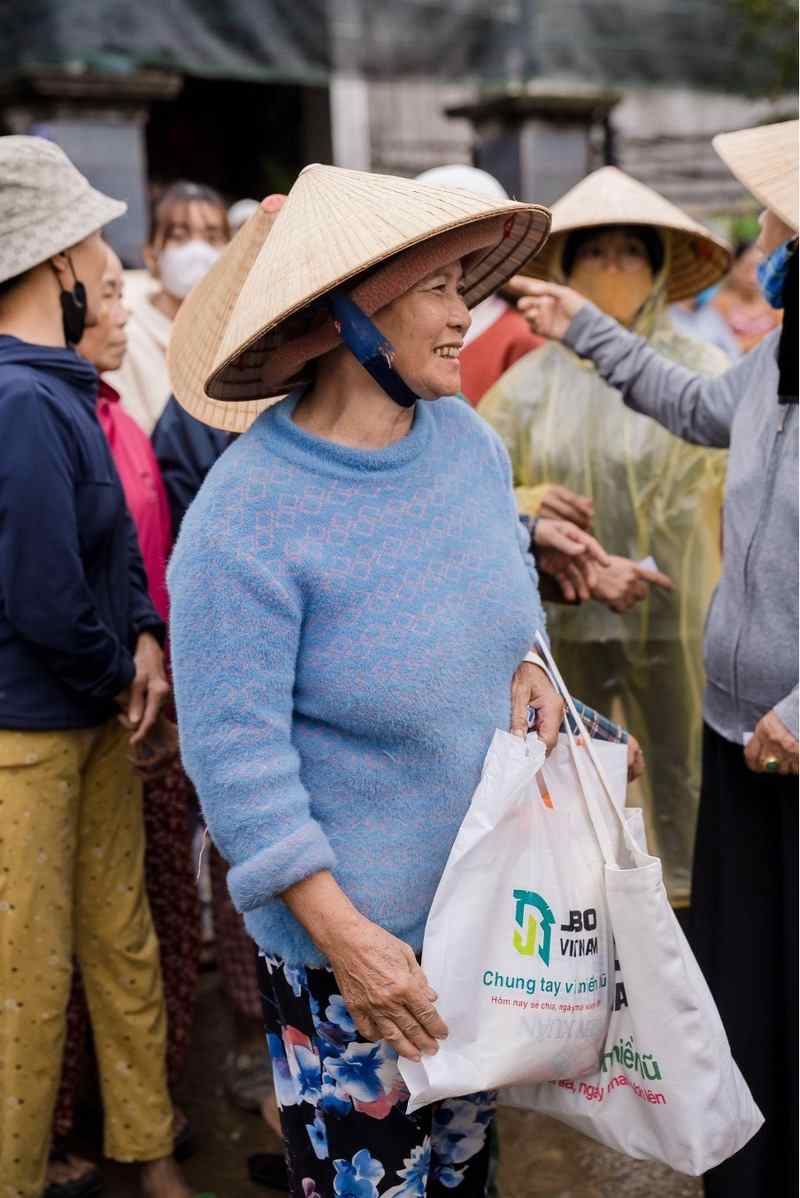 JBO Việt Nam chung tay hỗ trợ người dân miền Trung vượt qua hậu quả mưa lũ