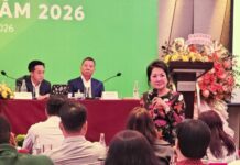 Bà Nguyễn Thị Như Loan Nghẹn Ngào Tại ĐHĐCĐ QCG: “Tài Sản 10 Đồng, Họ Chỉ Đòi Mua 1 Đồng”