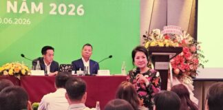 Bà Nguyễn Thị Như Loan Nghẹn Ngào Tại ĐHĐCĐ QCG: “Tài Sản 10 Đồng, Họ Chỉ Đòi Mua 1 Đồng”