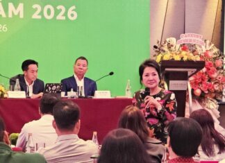 Bà Nguyễn Thị Như Loan Nghẹn Ngào Tại ĐHĐCĐ QCG: “Tài Sản 10 Đồng, Họ Chỉ Đòi Mua 1 Đồng” Bà Nguyễn Thị Như Loan Nghẹn Ngào Tại ĐHĐCĐ QCG: “Tài Sản 10 Đồng, Họ Chỉ Đòi Mua 1 Đồng”