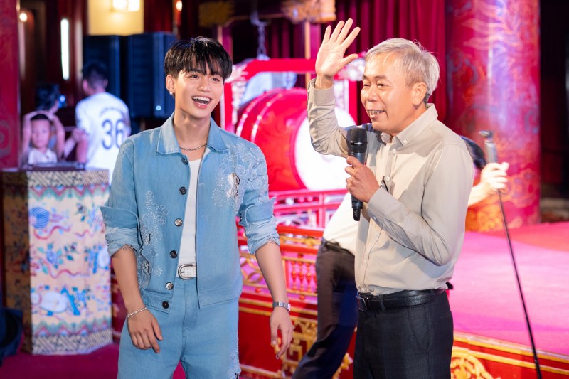 Countdown MV tại Ngọ Môn, MONO tạo dấu ấn đặc biệt trong sự nghiệp