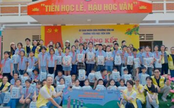 CapitaLand Development trao tặng dụng cụ học tập cho hơn 2.000 học sinh CapitaLand Development trao tặng dụng cụ học tập cho hơn 2.000 học sinh
