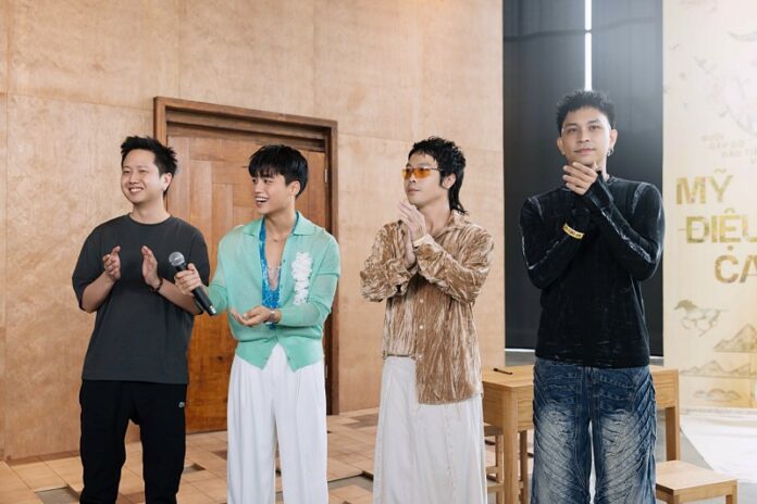 Trải nghiệm album “Mỹ Diệu Ca” suốt 14 tiếng theo phong cách Silent Party