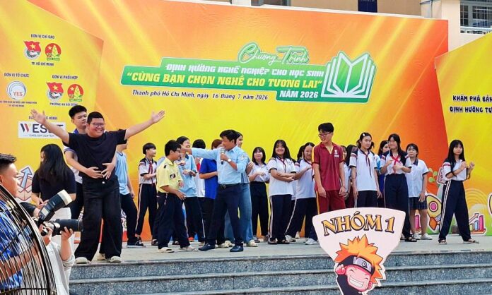 Phuong an hoi dng yes center (7) Từ sân trường đến định hướng tương lai: Học sinh An Hội Đông được tư vấn nghề nghiệp