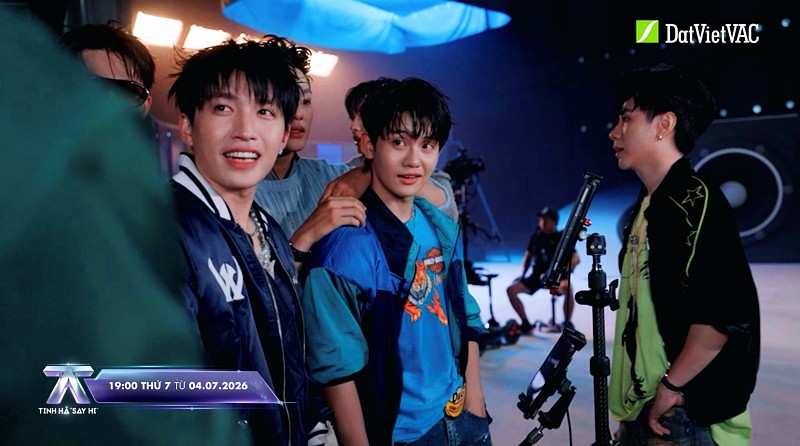 Ác mộng long-take và “mưa điểm trừ” trong thử thách mv theme song “Tinh Hà Say Hi”