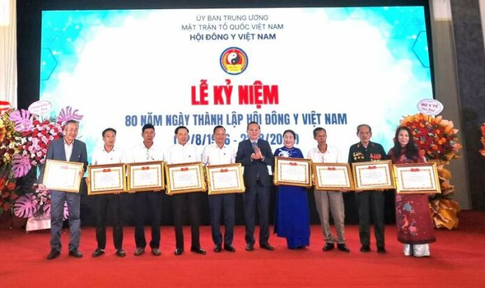 779755551_122118708303123787_524360908057183579_n 80 năm Hội Đông y Việt Nam: Đưa tinh hoa truyền thống vào kỷ nguyên khoa học