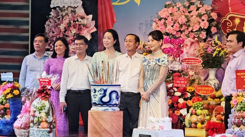 NSND Trịnh Kim Chi: “Nguyện suốt đời phụng sự nghệ thuật sân khấu”