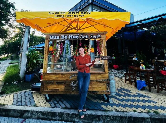 590888205_10231459712217693_4078637863788304716_n Từ màn ảnh đến căn bếp, nữ diễn viên Nguyệt Ánh gây chú ý với hành trình kinh doanh ẩm thực