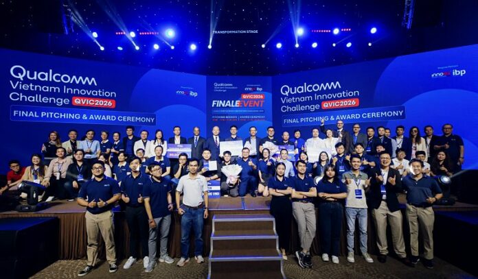 QVIC_4 Qualcomm vinh danh 5 đội thắng cuộc tại QVIC 2026, thúc đẩy làn sóng AI Việt