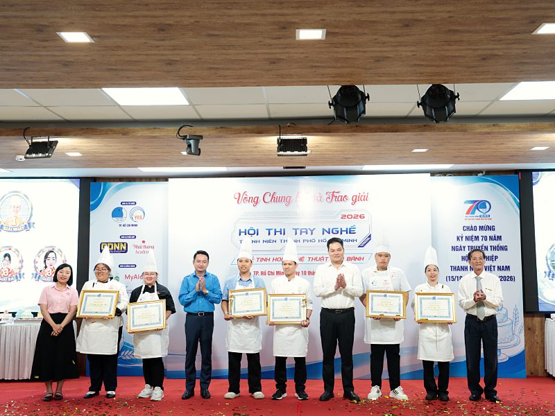 Chàng trai trẻ nuôi ước mơ làm bánh tỏa sáng từ niềm đam mê nghề nghiệp